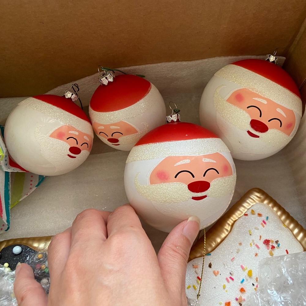 CHRISTMAS Decoration Tree Ornaments Sweet Treat Set of 18 - NWT NWOT - Picture 6 of 9